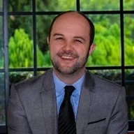 Dr Robert Vickers